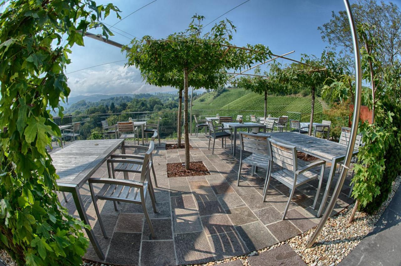 Hotel Weingut Essgut Schlafgut Sabathihof-Dillinger Glanz an der Weinstraße Exterior foto