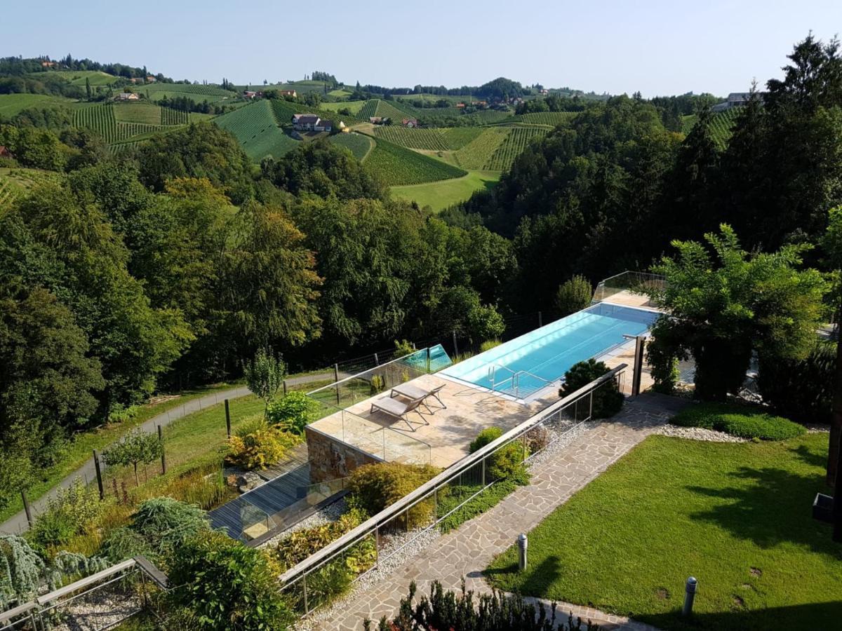 Hotel Weingut Essgut Schlafgut Sabathihof-Dillinger Glanz an der Weinstraße Exterior foto